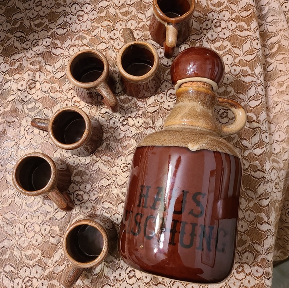 Jug w/ Six Mugs (Haus Mischung) House Mix - Picture 3 of 9